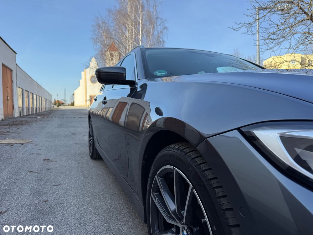 BMW Seria 3 320d Luxury Line - 19