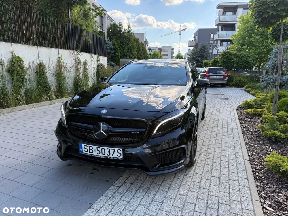Mercedes-Benz GLA - 3