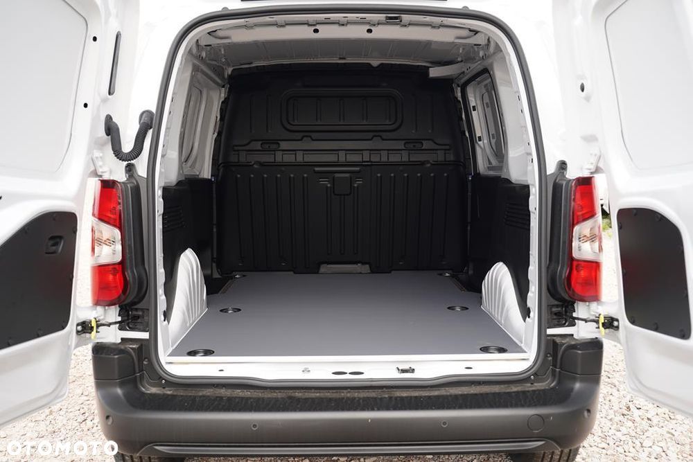 Toyota Proace City 1.5 D-4D Long 2,3t Active - 10