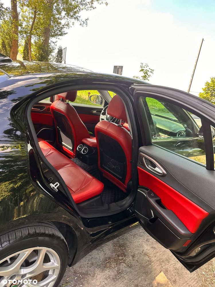 Alfa Romeo Giulia 2.0 Turbo TI Q4 - 19