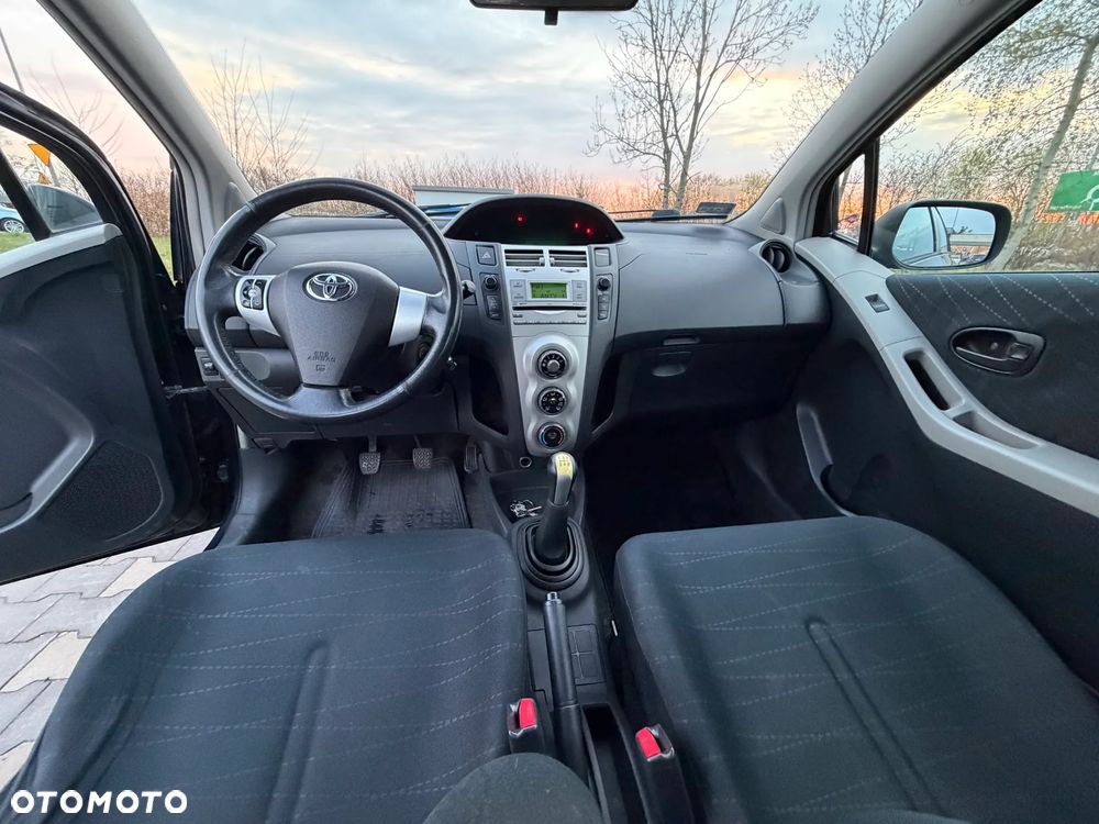 Toyota Yaris 1.0 VVT-i Luna - 9