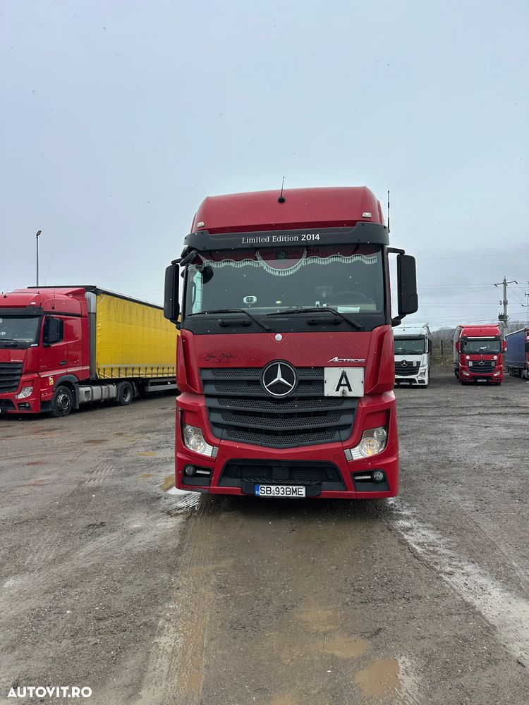 Mercedes-Benz ACTROS - 3