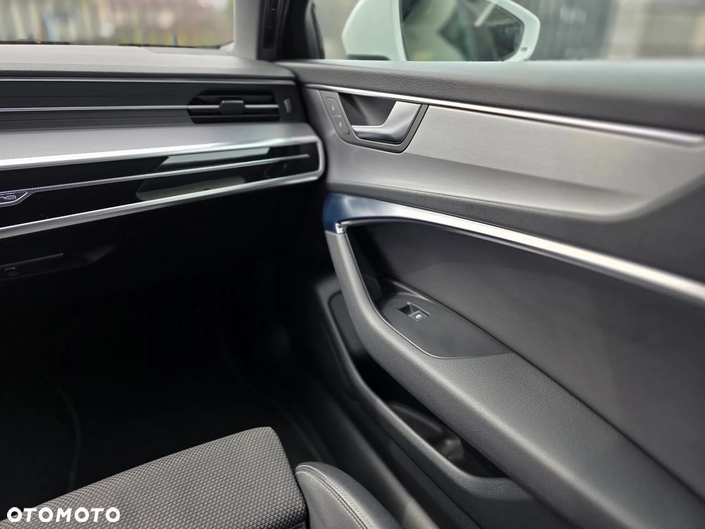 Audi A6 Avant 45 TDI quattro S tronic S line - 15