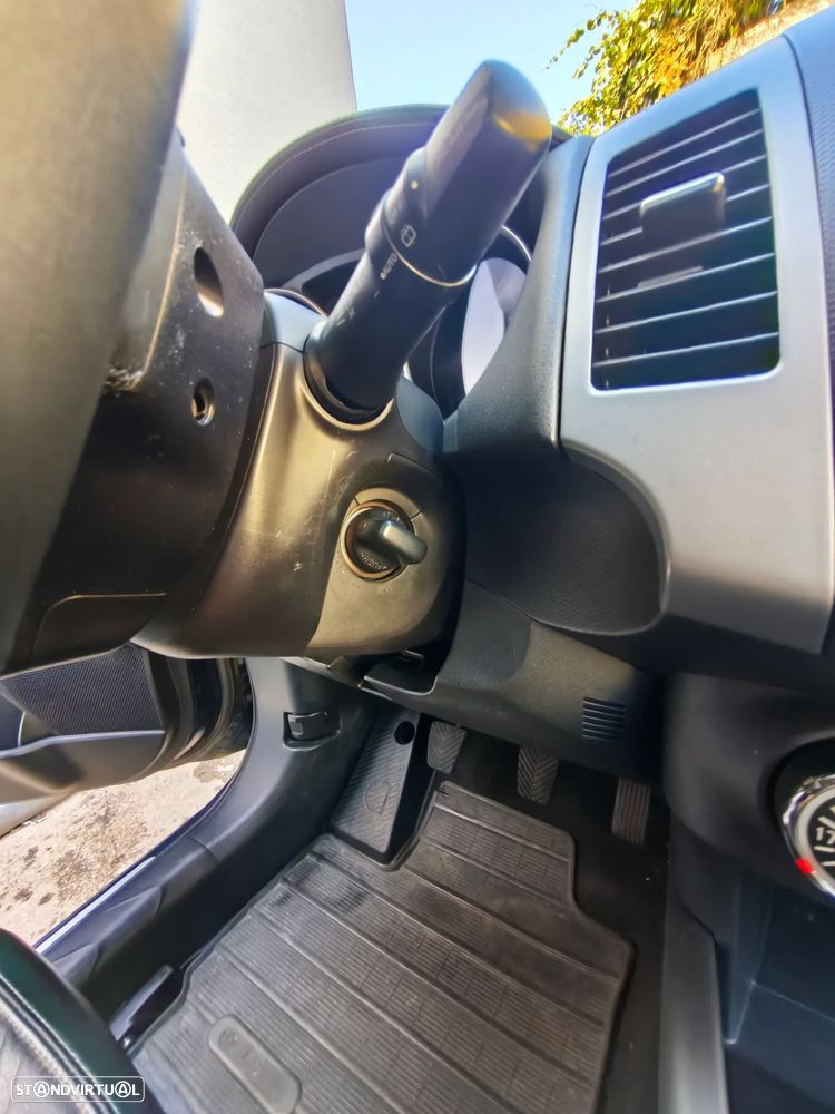Mitsubishi Outlander 2.2 DI-D Instyle - 9