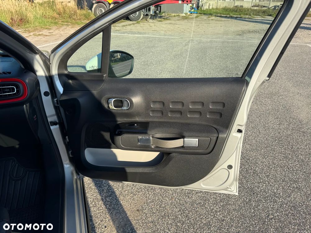 Citroën C3 Pure Tech VTi 82 Exclusive - 25