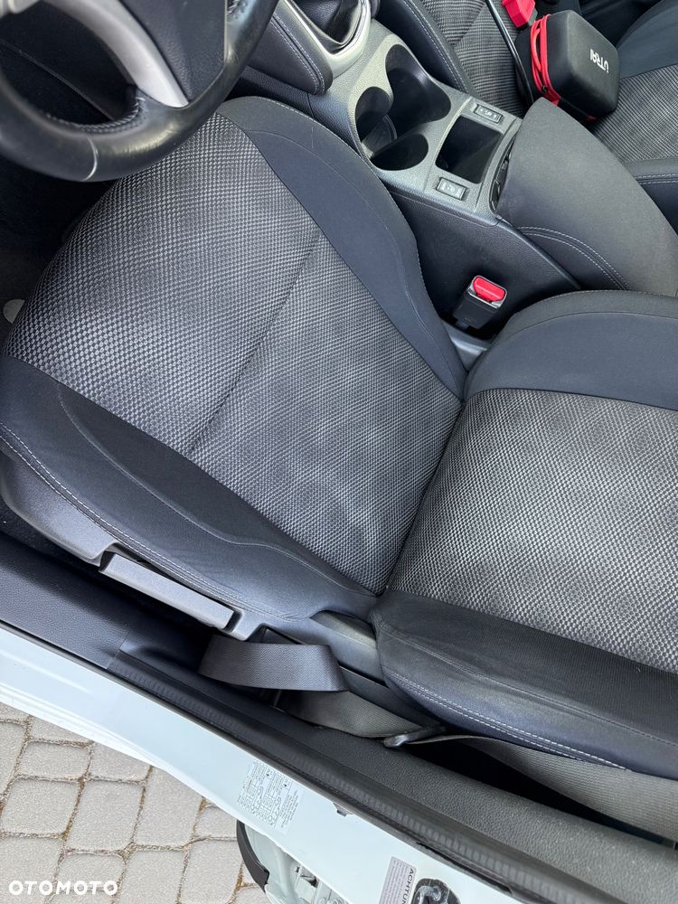 Nissan Qashqai 1.2 DIG-T N-Vision - 28