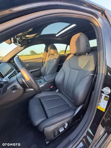 BMW Seria 3 330i - 18