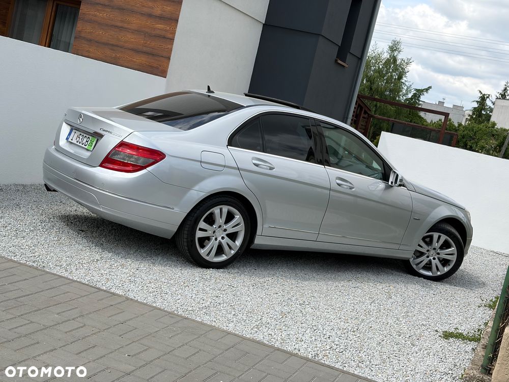 Mercedes-Benz Klasa C 180 (BlueEFFICIENCY) Avantgarde - 12