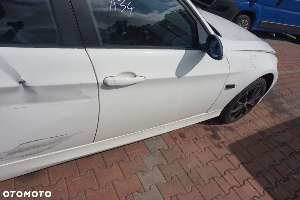 DRZWI PRZEDNIE PRAWE 3 E90 SEDAN A34  BIAŁY BMW 2004-2008 - 2