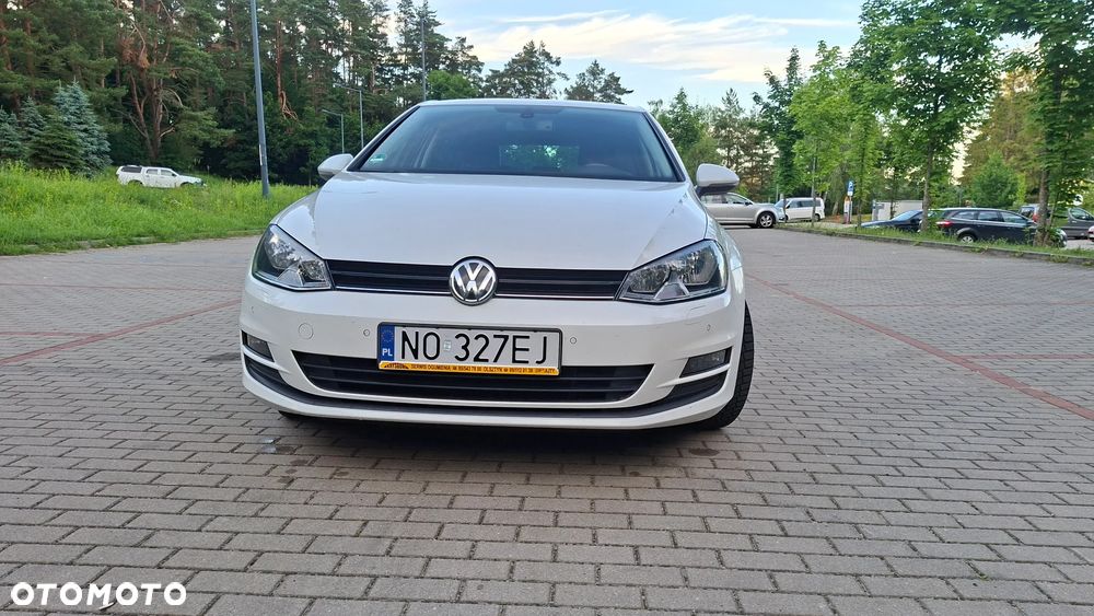 Volkswagen Golf 1.2 TSI BlueMotion Technology Comfortline - 2