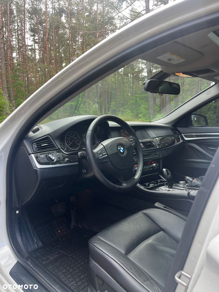 BMW Seria 5 535i - 11