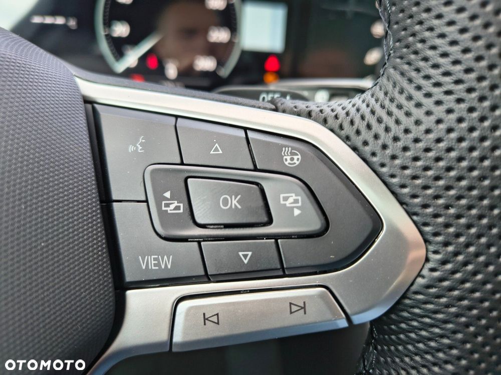 Volkswagen Touareg - 21