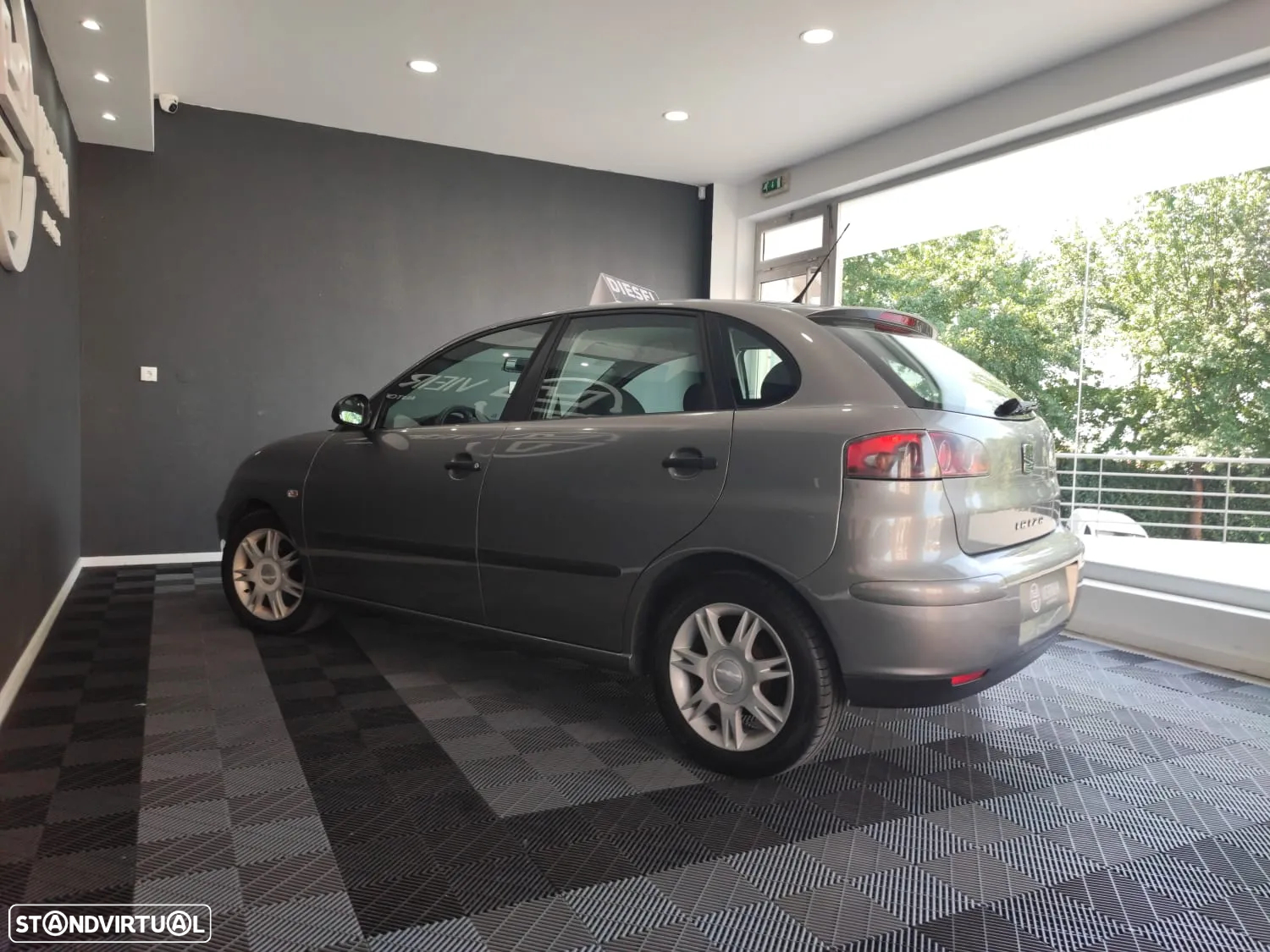 SEAT Ibiza 1.4 TDi Signo - 18