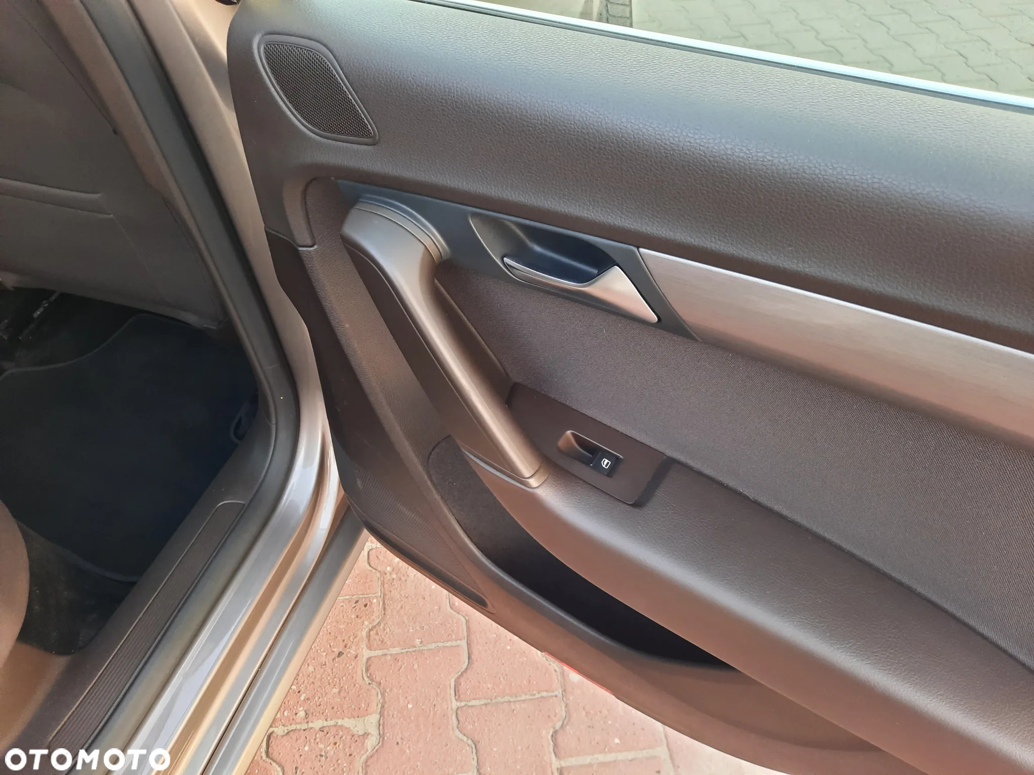 Volkswagen Passat 2.0 TDI Comfortline DSG - 21