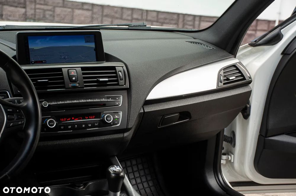BMW Seria 1 116d DPF Edition Sport - 33