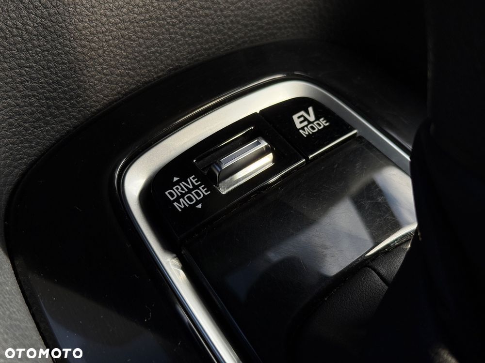Toyota Corolla 1.8 Hybrid GPF Comfort - 24