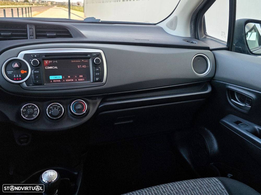 Toyota Yaris 1.33 VVT-i Comfort+P.Style - 21