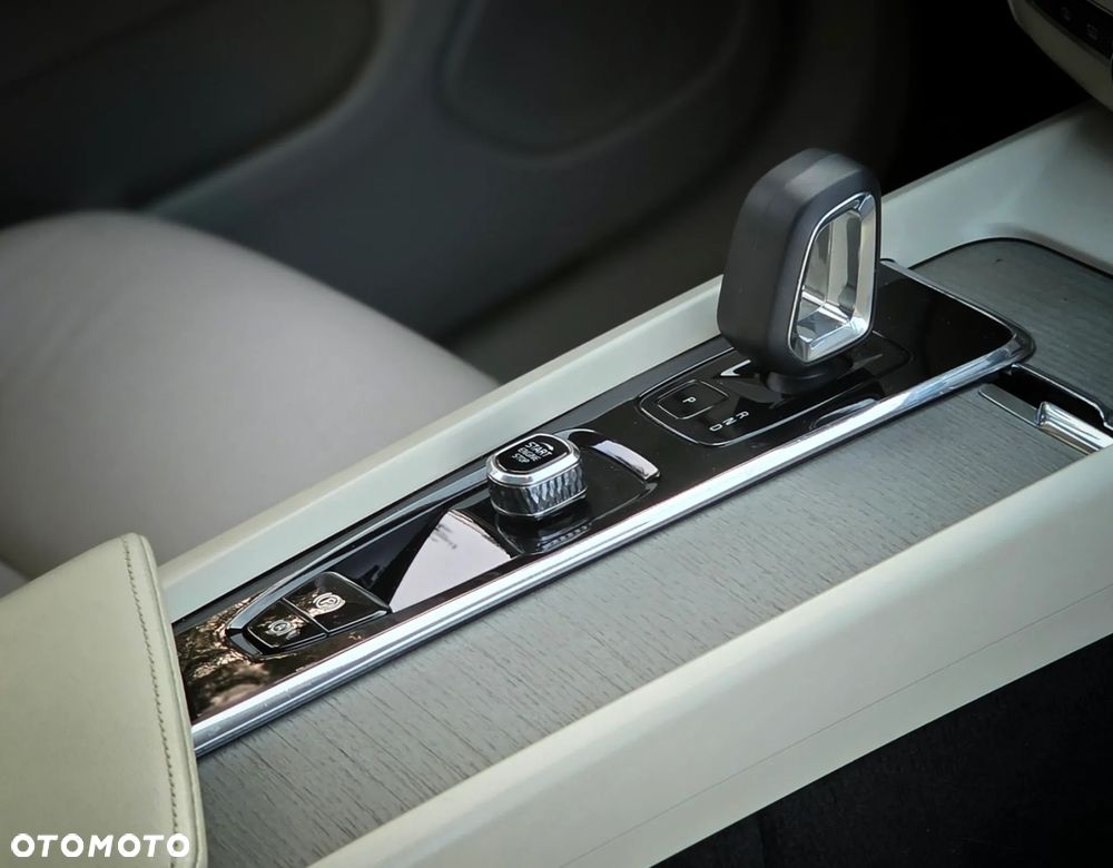Volvo XC 60 B5 B Geartronic Momentum Pro - 22