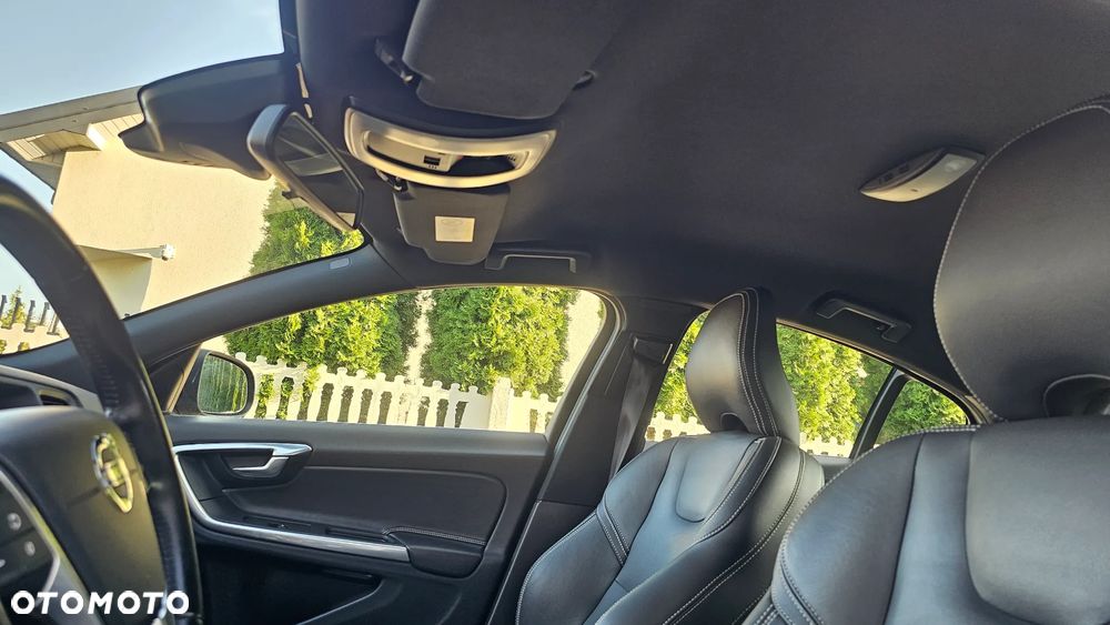 Volvo S60 D3 Drive-E Summum - 25