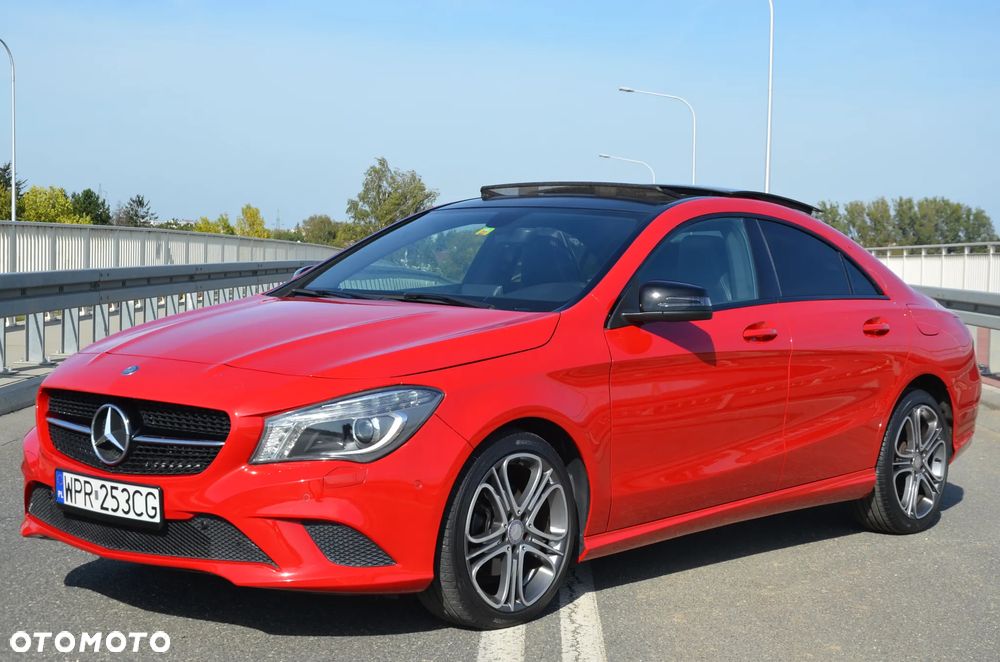 Mercedes-Benz CLA 200 Urban - 16