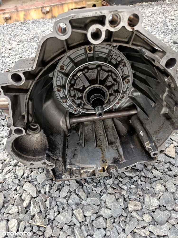 AUDI A8 D3 3.2 FSI HYU SKRZYNIA BIEGÓW KOMPLETNA - 4
