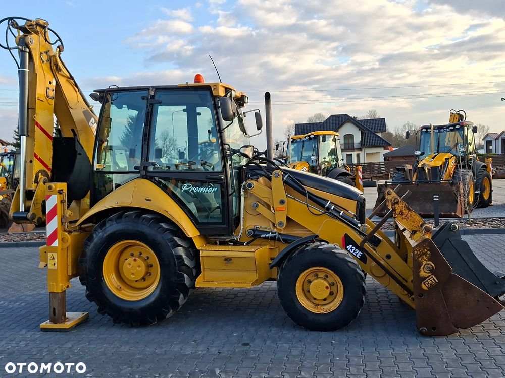 Caterpillar CAT 432E Premier - 11
