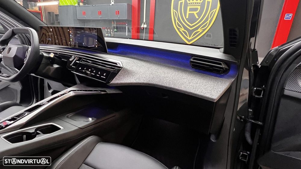 Peugeot E-3008 73 kWh GT - 41