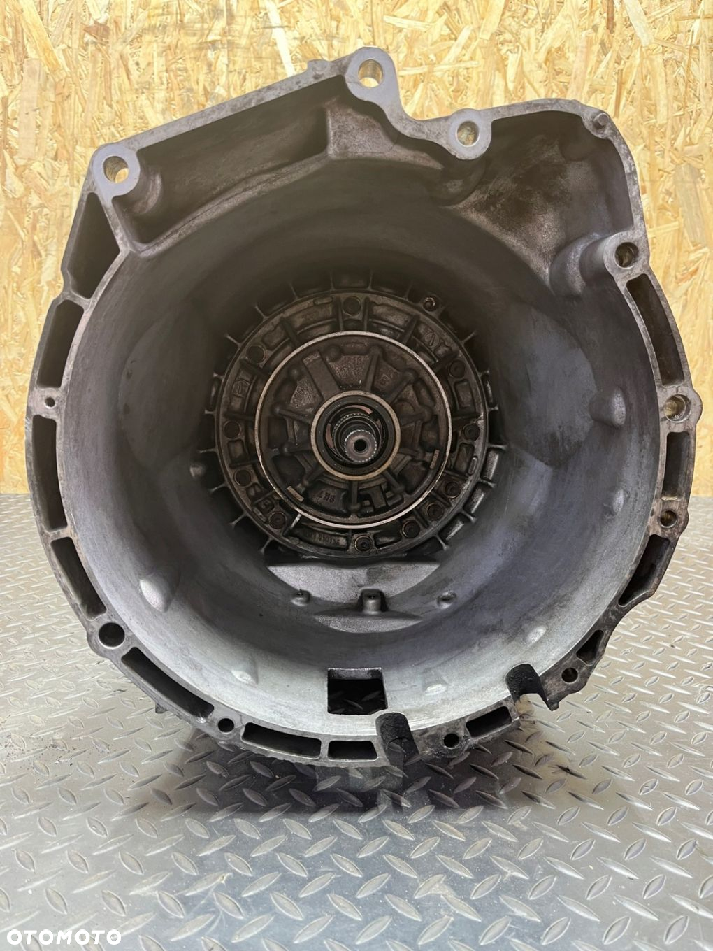 SKRZYNIA BIEGÓW AUTOMATYCZNA 6HP-21X W8D BMW E60 E61 LCI 525xd OE 7581412 - 7