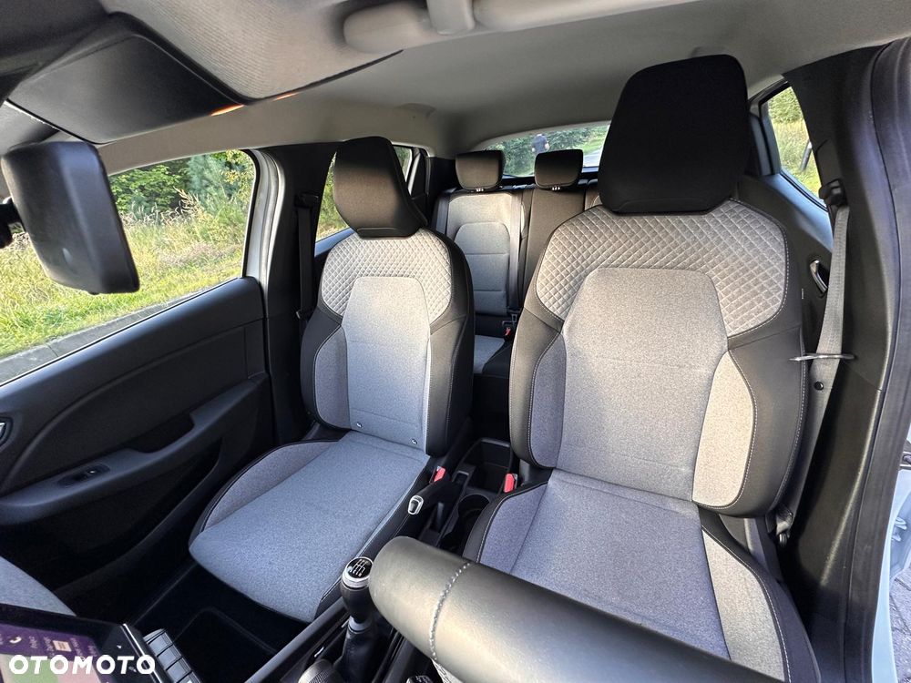 Renault Clio - 22