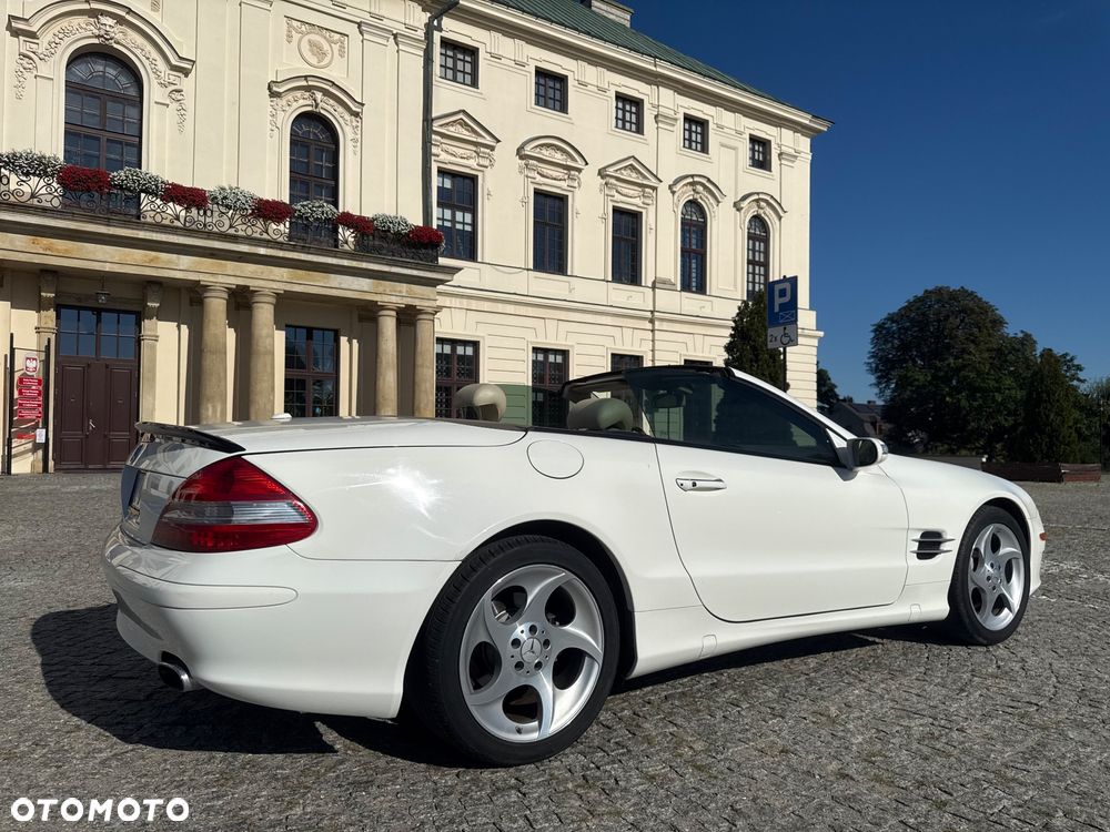 Mercedes-Benz SL - 25