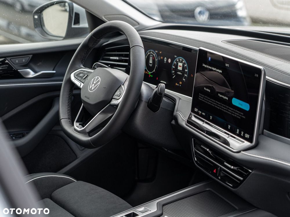 Volkswagen Passat - 17