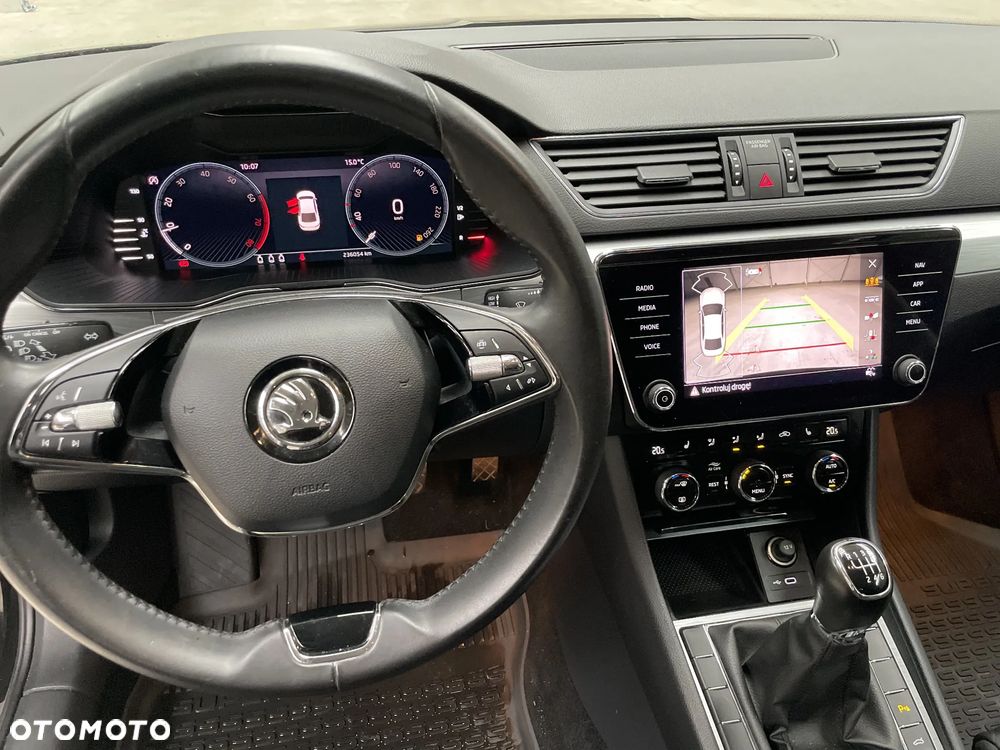 Skoda Superb 1.5 TSI Ambition - 14