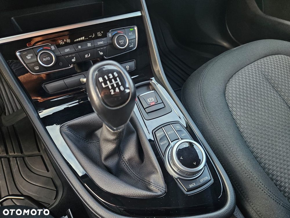 BMW Seria 2 216i - 19