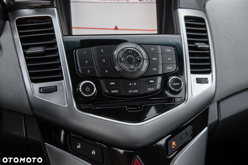 Chevrolet Cruze 1.8 LS - 21
