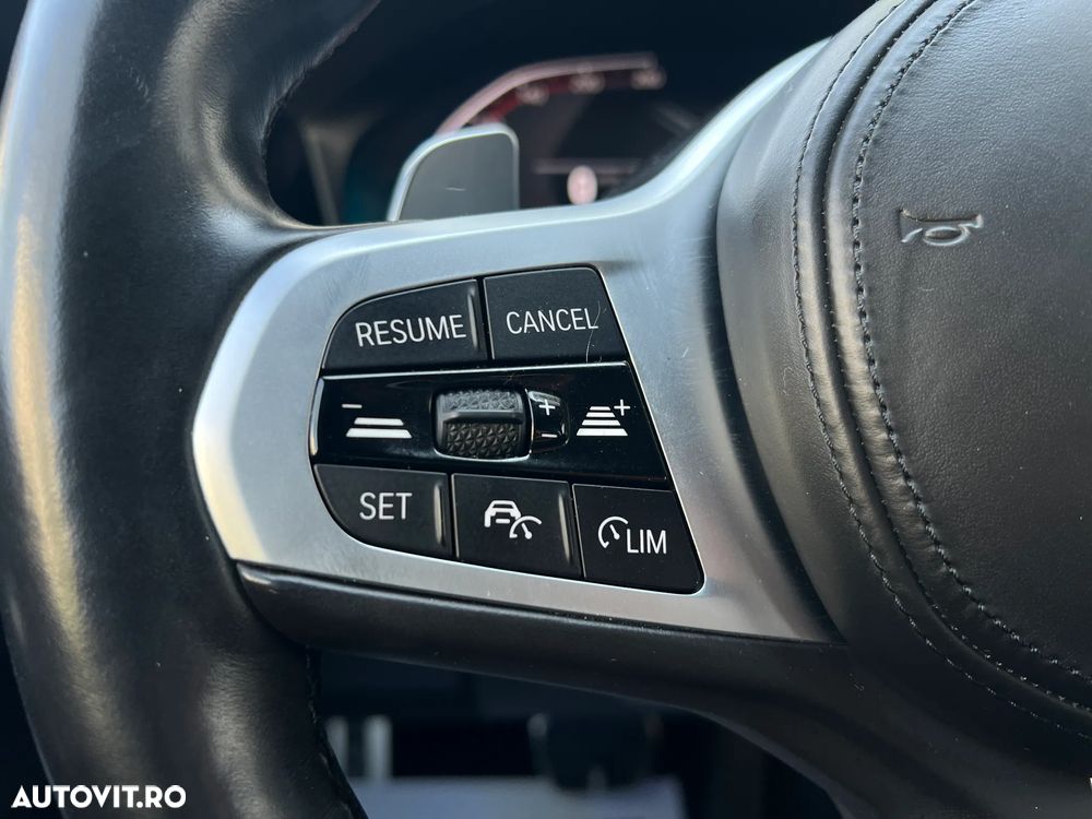 BMW Seria 3 320d xDrive AT MHEV - 16