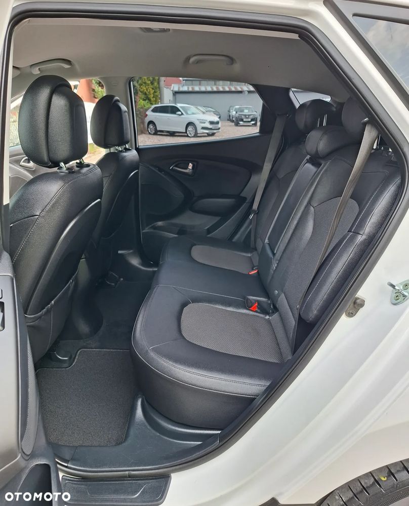 Hyundai ix35 1.6 2WD Fifa World Cup Edition - 11