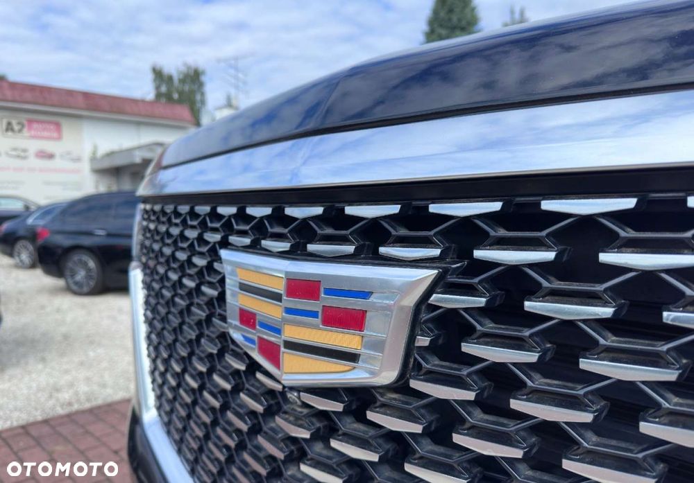 Cadillac Escalade - 30