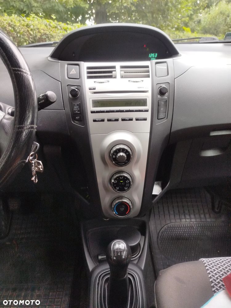 Toyota Yaris 1.0 Luna - 6
