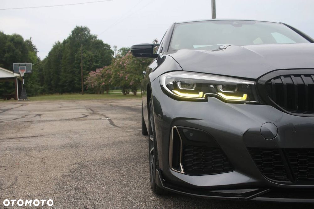 BMW Seria 3 330i xDrive M Sport - 9