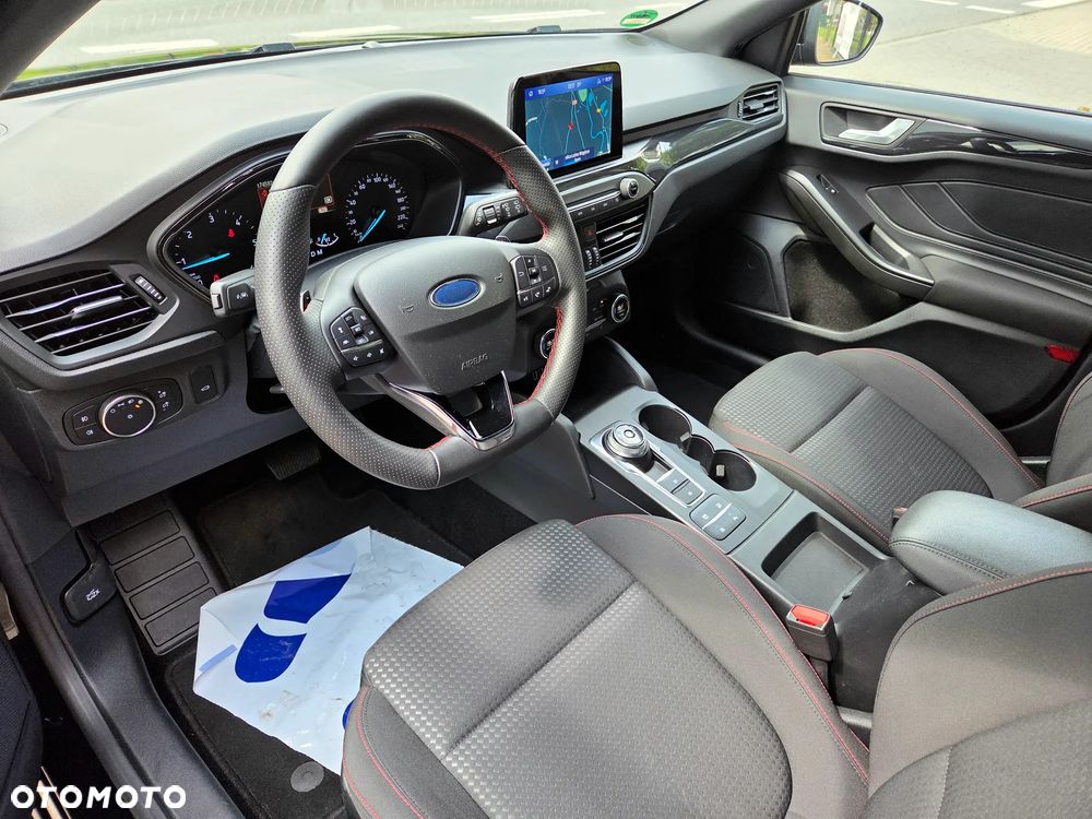 Ford Focus 1.5 EcoBlue Start-Stopp-System ST-LINE - 11