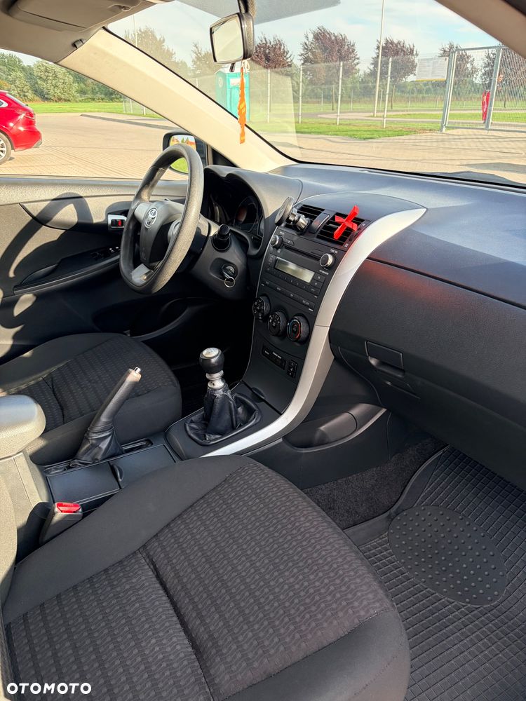 Toyota Corolla 1.6 Premium - 27