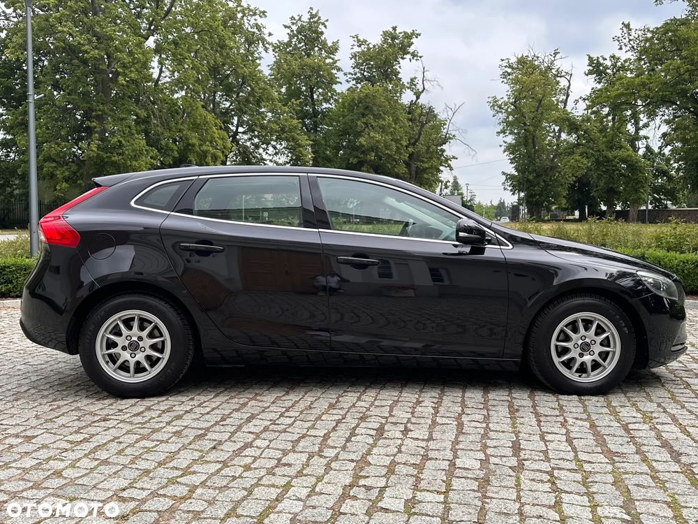 Volvo V40 D2 Summum - 16