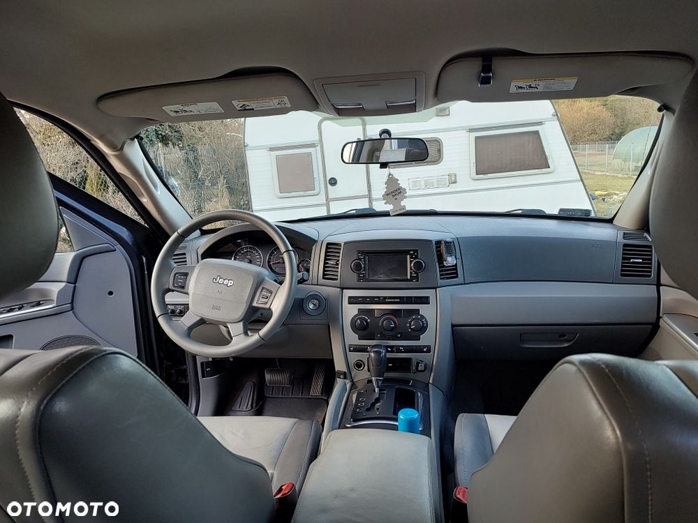 Jeep Grand Cherokee - 2