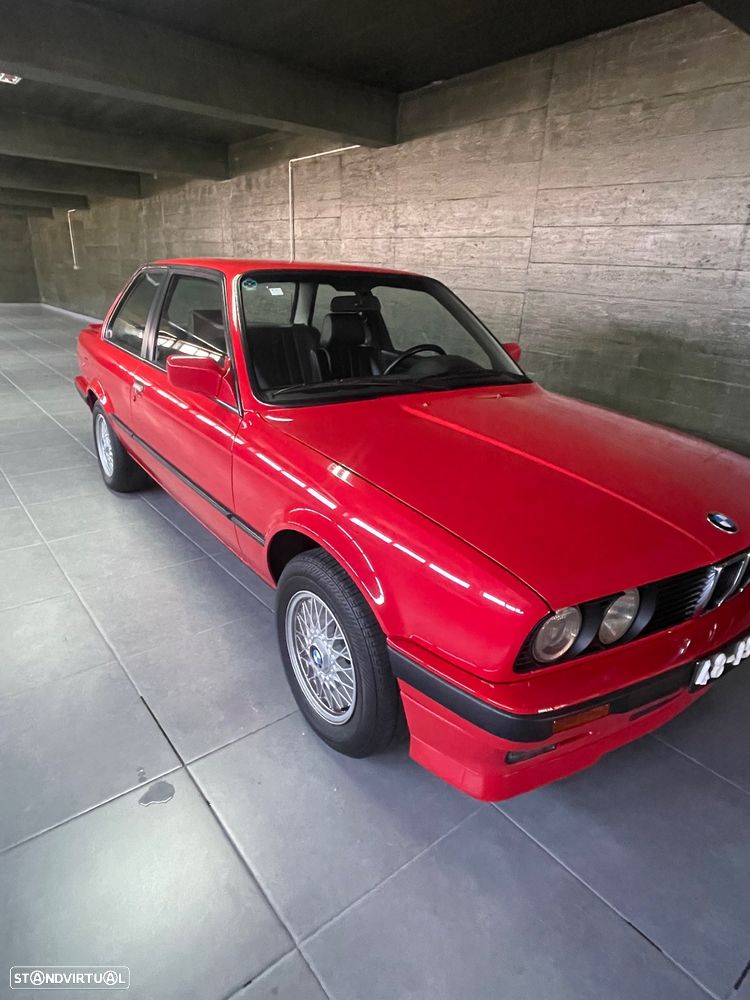 BMW 318 iS - 1
