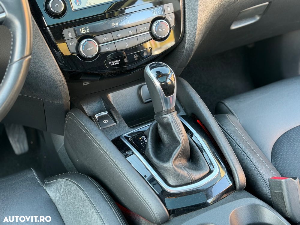 Nissan Qashqai 1.6 DCI Xtronic TEKNA+ - 27