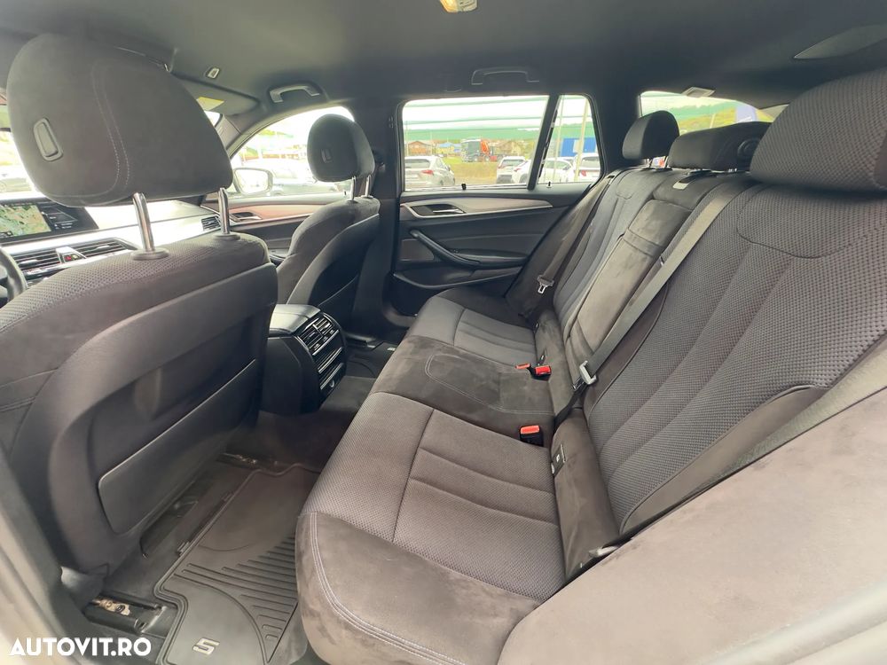 BMW Seria 5 530d xDrive AT - 16