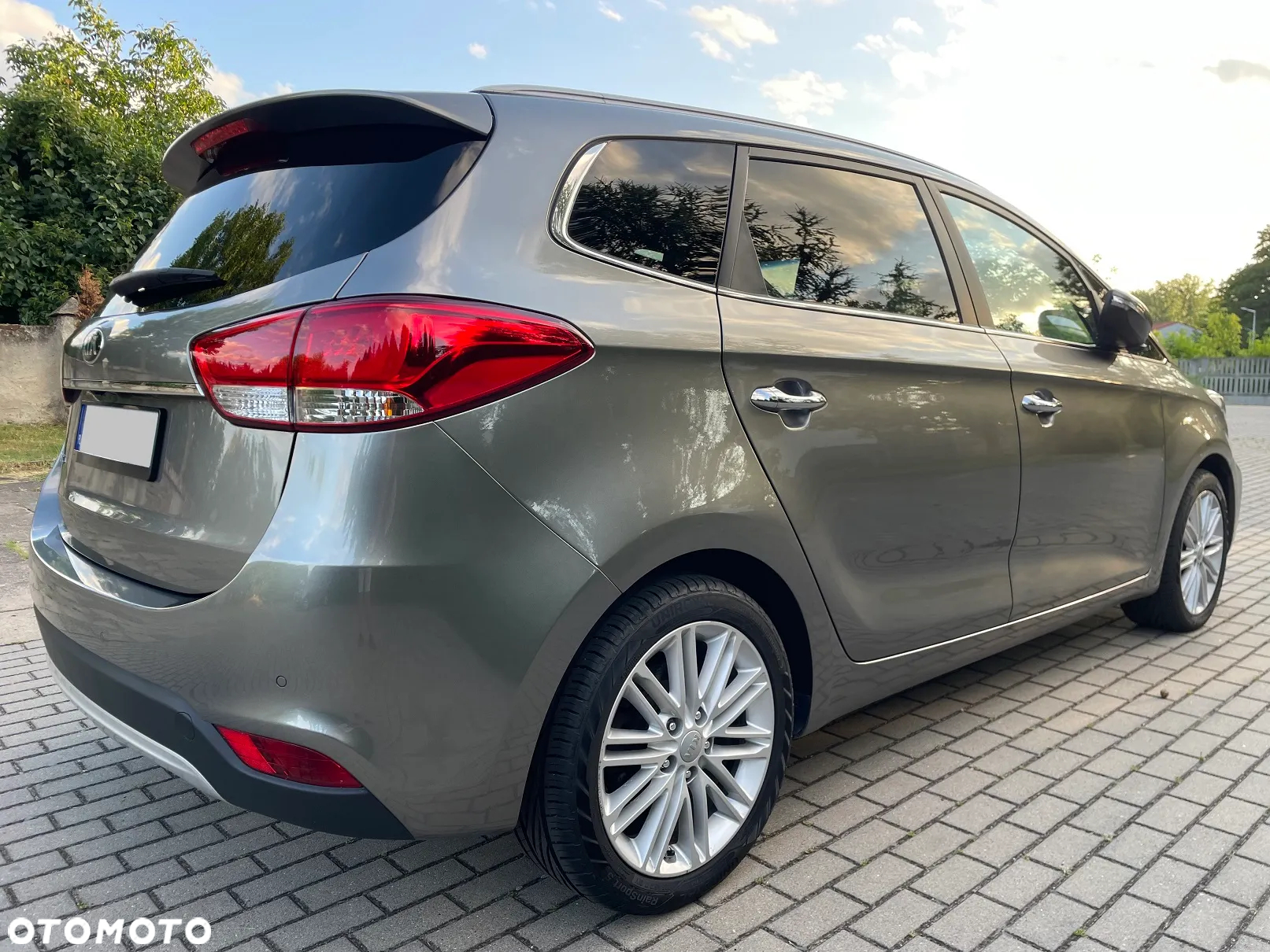 Kia Carens 1.6 GDI XL 7os - 8