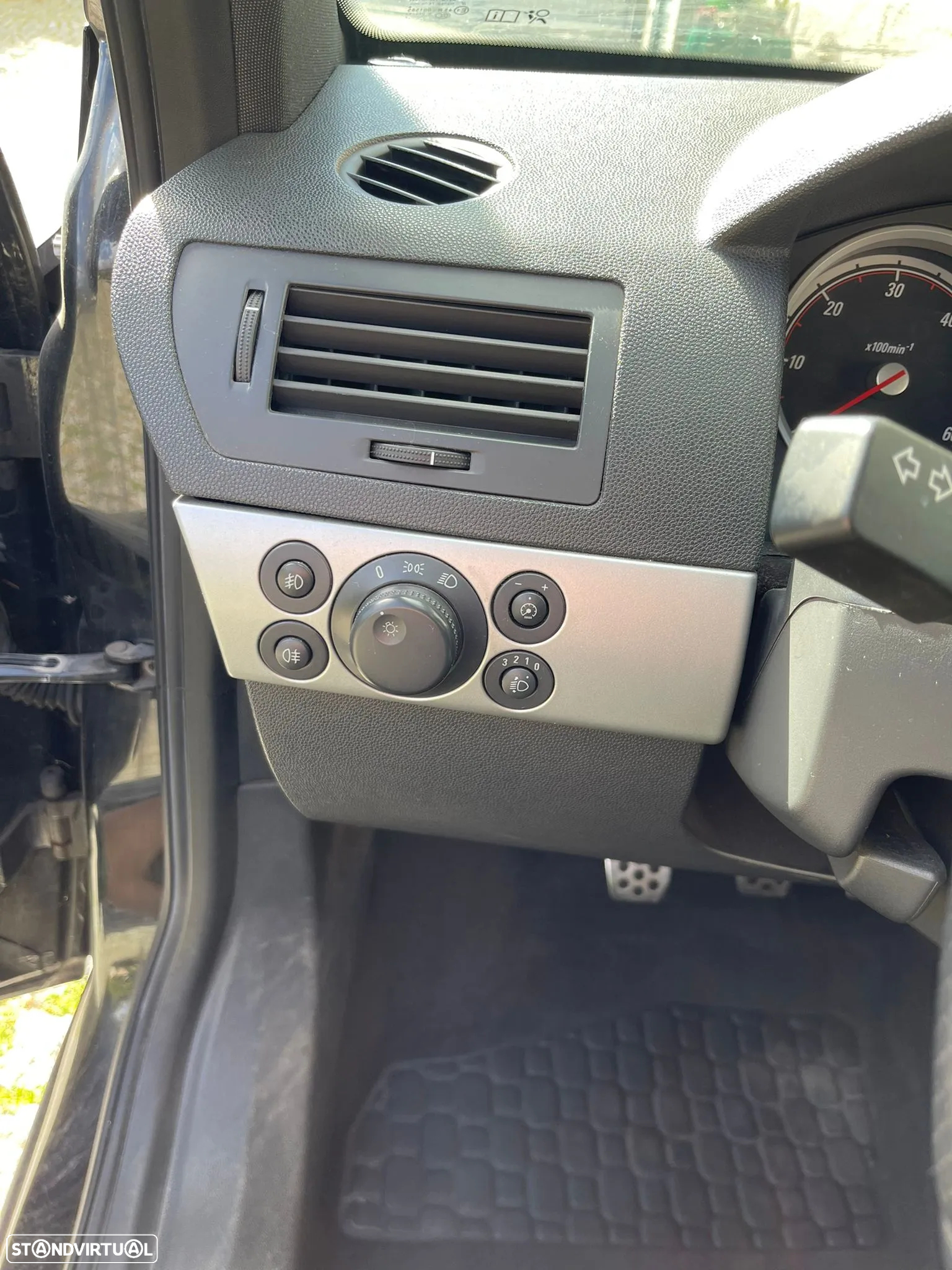 Opel Astra GTC 1.7 CDTi - 9