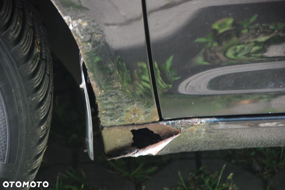 Volkswagen Touran 1.9 TDI Conceptline - 21