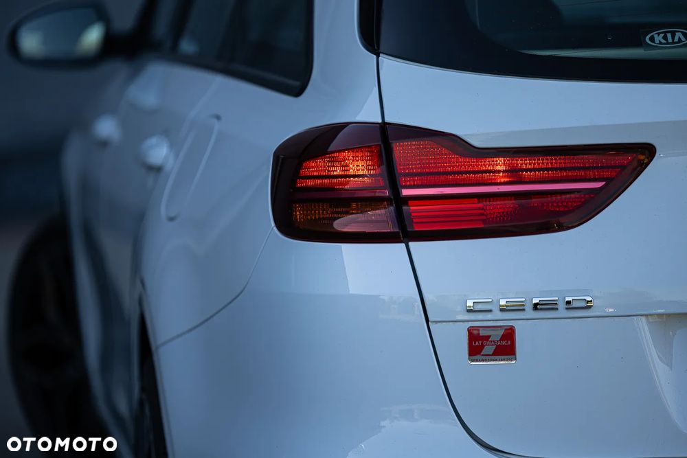 Kia Ceed 1.6 CRDi SCR GT-Line - 14